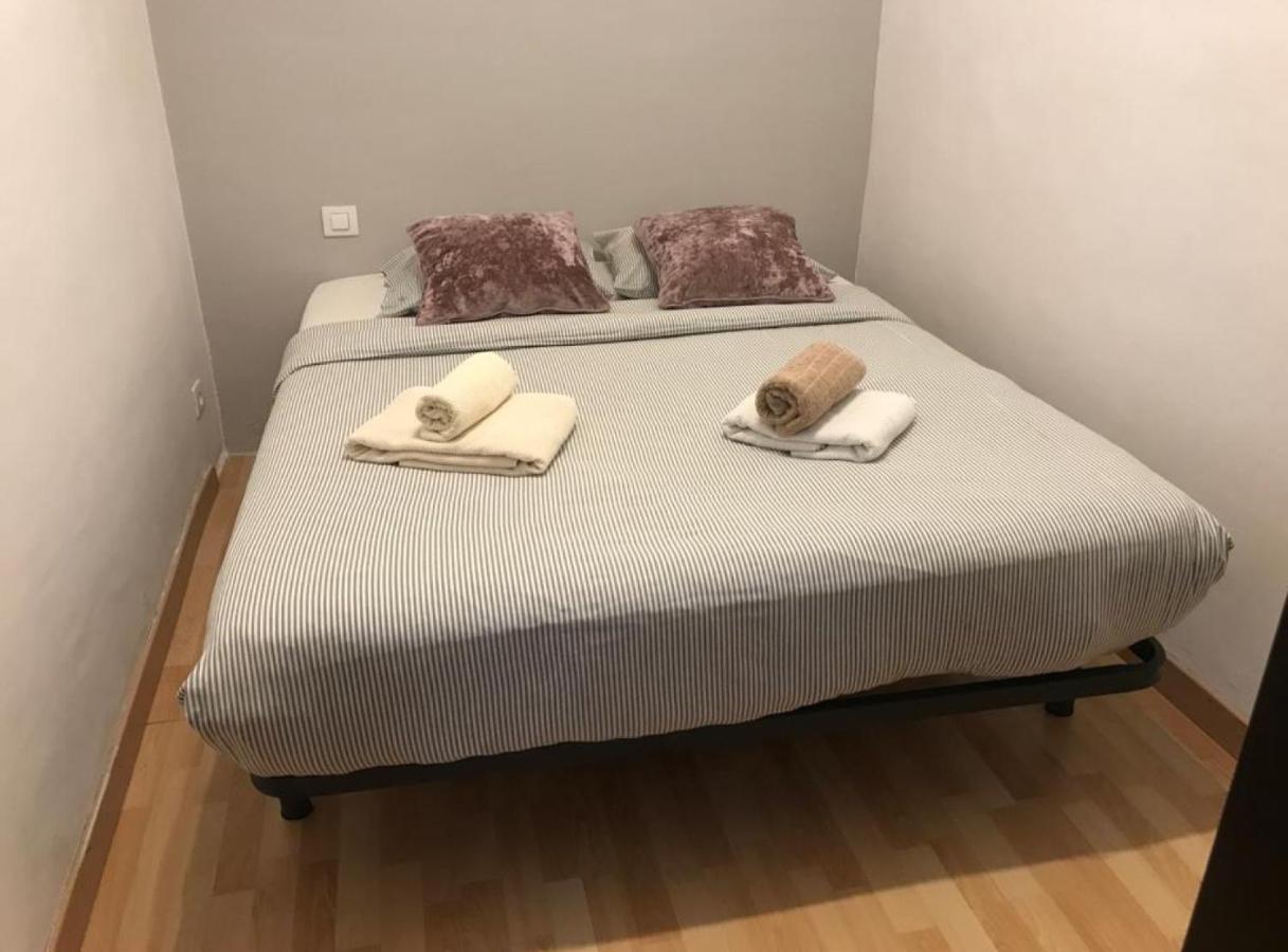 Rustic 2 Bedroom Poble Sec * Barcellona